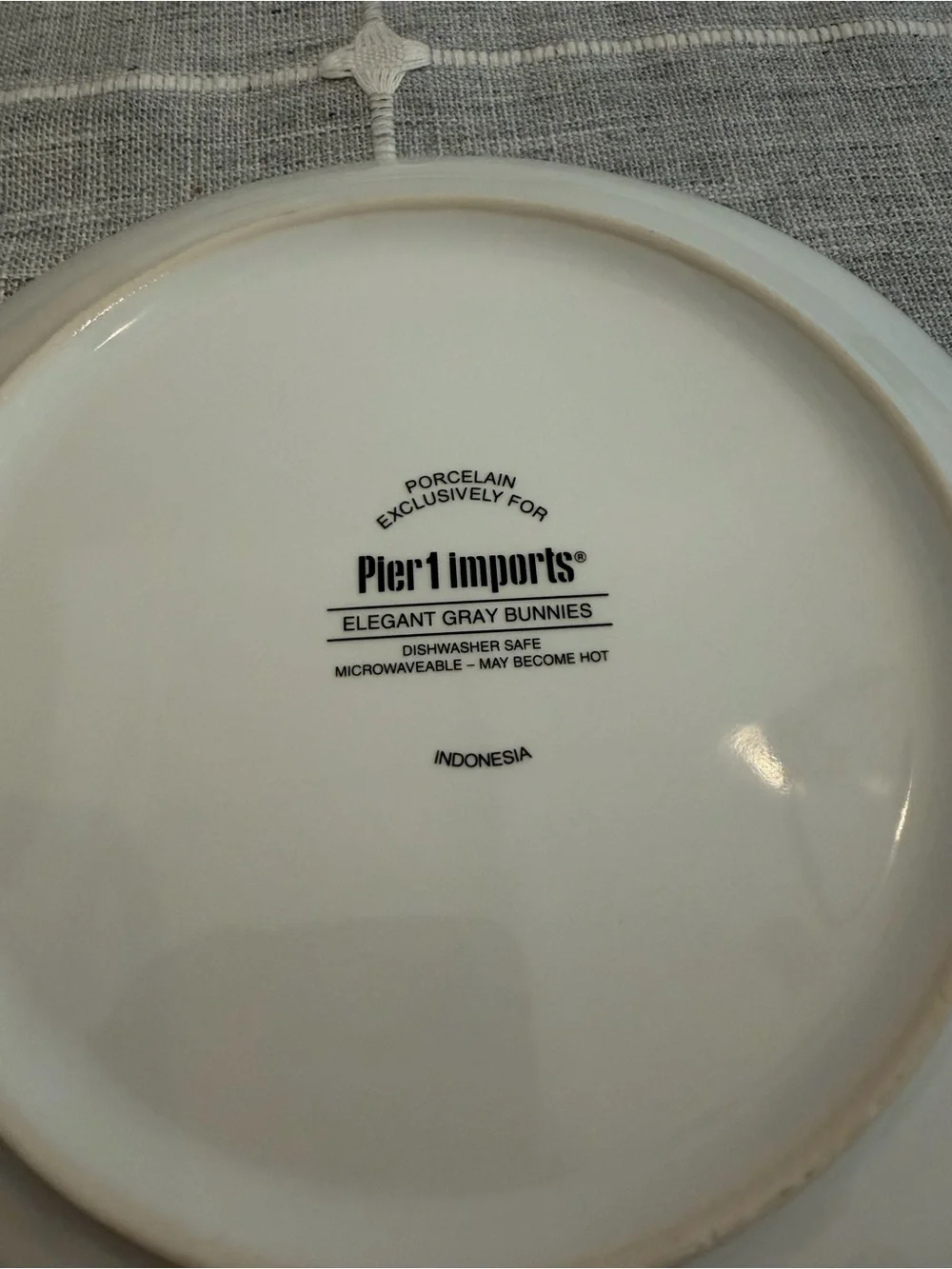 SET OF 6 Pier 1 Elegant Gray Bunnies APPETIZER SALAD DESSERT PLATES, PORCELAIN